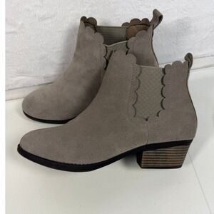 Skechers Women 8.5 Taupe Suede Scalloped Ankle Bootie Air Cooled Memory Foam